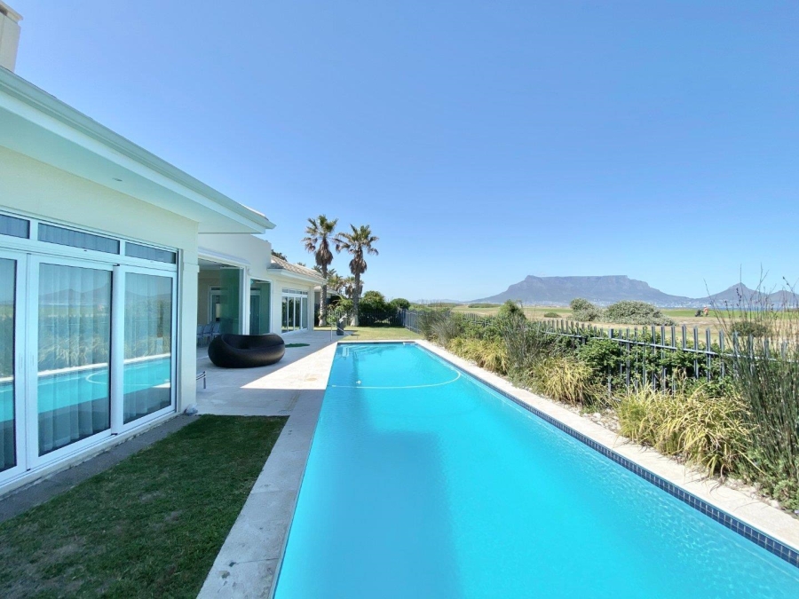 To Let 4 Bedroom Property for Rent in Sunset Links Western Cape